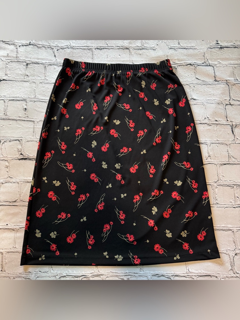 Vtg Y2K 90s Cherokee Black Midi Slip Skirt with Red Poppies Floral Print Size M